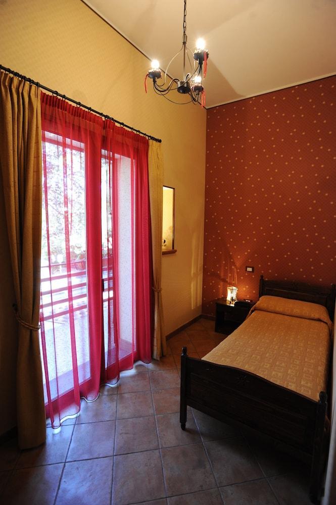 Hotel Alle Pendici نيكولوسي المظهر الخارجي الصورة